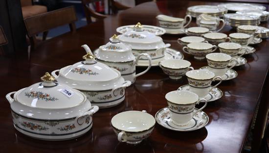 A Minton Stanwood dinner service